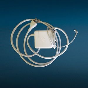 Apple 60W MagSafe 2 Power Adapter